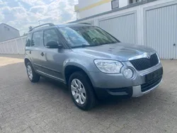 Grau Gebraucht 2010 Skoda Yeti SUV | 3.600 € (Superpreis)