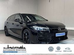 Grenadillschwarz metallic (metallic) Gebraucht 2024 VW Passat Style Kombi | 40.990 € (Etwas zu teuer)
