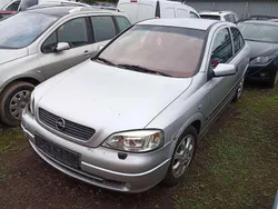 Silber Gebraucht 2002 Opel Astra Coupé | 1.300 € (Guter Preis)