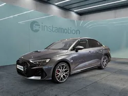 Grau Gebraucht 2024 Audi RS3 Sport Kleinwagen | 71.280 € (Teuer)