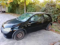 Schwarz Gebraucht 2001 Opel Corsa Kleinwagen | 300 € (Guter Preis)