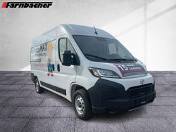 Weiß Gebraucht 2024 Toyota Proace H2 Van / Kleinbus | 33.940 € (Fairer Preis)