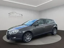 Grau Gebraucht 2012 Lancia Delta Limousine | 11.800 €
