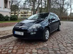Blau Gebraucht 2011 Fiat Grande Punto Kleinwagen | 3.900 € (Etwas zu teuer)