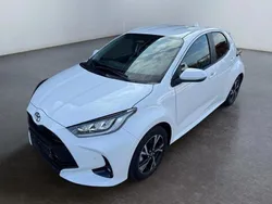Weiss Neu 2025 Toyota Yaris Style Kleinwagen | 24.489 € (Guter Preis)