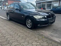 Blau Gebraucht 2007 BMW 320 Kombi | 2.400 € (Guter Preis)