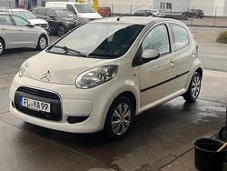 Weiß Gebraucht 2011 Citroën C1 Kleinwagen | 3.650 € (Etwas zu teuer)