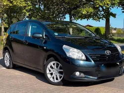 Blau Gebraucht 2013 Toyota Verso Van / Kleinbus | 6.300 € (Fairer Preis)