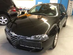 Schwarz Gebraucht 2006 Alfa Romeo 147 Progression Kleinwagen | 1.890 € (Etwas zu teuer)
