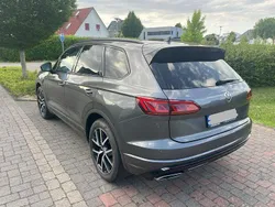 Grau Gebraucht 2020 VW Touareg R-line SUV | 39.500 € (Fairer Preis)