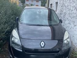 Schwarz Gebraucht 2010 Renault Scénic III Van / Kleinbus | 4.000 € (Guter Preis)