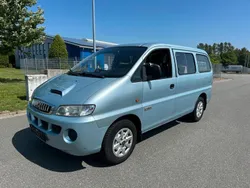 Blau Gebraucht 2009 Hyundai H-1 Van / Kleinbus | 2.890 €