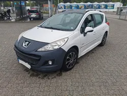 Weiß Gebraucht 2013 Peugeot 207 Forever Kombi | 1.499 € (Superpreis)
