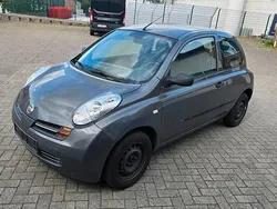 Grau Gebraucht 2004 Nissan Micra Kleinwagen | 500 € (Guter Preis)