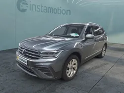 Grau Gebraucht 2024 VW Tiguan Allspace Life SUV | 38.580 € (Fairer Preis)