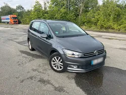 Grau Gebraucht 2016 VW Touran Van / Kleinbus | 9.990 € (Fairer Preis)