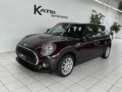 Pure burgundy metallic Gebraucht 2018 Mini One Clubman Kombi | 17.950 € (Fairer Preis)