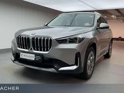 Spacesilber metallic Gebraucht 2024 BMW X1 Luxury Line SUV | 39.743 € (Fairer Preis)
