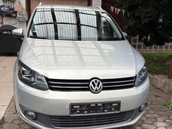 Silber Gebraucht 2011 VW Touran Highline Van / Kleinbus | 6.299 € (Guter Preis)