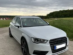 Weiß Gebraucht 2014 Audi A3 Sportback Ambiente Limousine | 8.000 € (Fairer Preis)
