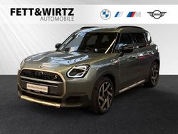 Smokey green metallic Gebraucht 2024 Mini Countryman SUV | 41.632 €