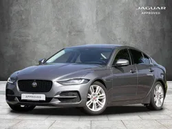 Grau eiger grey metallic metallic Gebraucht 2021 Jaguar XE S Limousine | 29.900 € (Fairer Preis)