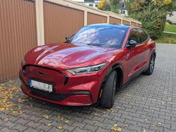 Rot Gebraucht 2021 Ford Mustang Mach-E Premium SUV | 25.999 € (Superpreis)
