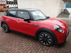 Rot Gebraucht 2023 Mini Cooper Classic Kleinwagen | 23.750 € (Fairer Preis)
