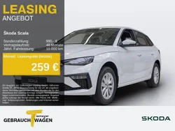 Moonweiß perleffekt Gebraucht 2024 Skoda Scala Selection Kleinwagen | 25.480 € (Etwas zu teuer)
