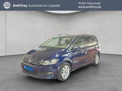 Blau Gebraucht 2024 VW Touran Comfortline Van / Kleinbus | 26.890 € (Guter Preis)