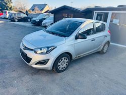 Silber Gebraucht 2014 Hyundai i20 Edition Kleinwagen | 3.500 € (Superpreis)