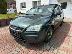 Grün Gebraucht 2005 Ford Focus Trend Limousine | 1.900 € (Fairer Preis)