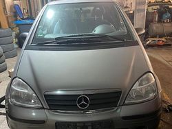 Silber Gebraucht 1999 Mercedes A140 Kleinwagen | 1.850 € (Fairer Preis)
