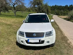 Weiß Gebraucht 2011 Suzuki Grand Vitara Comfort SUV | 8.500 € (Etwas zu teuer)