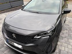 Grau Gebraucht 2022 Peugeot 5008 Allure Van / Kleinbus | 25.990 € (Guter Preis)