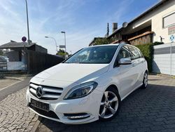 Weiß Gebraucht 2013 Mercedes B200 Edition 1 Van / Kleinbus | 7.999 € (Fairer Preis)