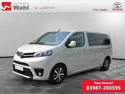 Sandstein metallic Gebraucht 2018 Toyota Proace Verso Basis Kombi | 33.900 € (Etwas zu teuer)