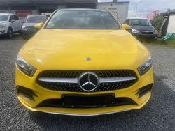 Beryllblau Gebraucht 2020 Mercedes A180 AMG line Limousine | 23.390 € (Teuer)