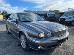 Grau Gebraucht 2007 Jaguar X-type Executive Limousine | 2.900 € (Etwas zu teuer)