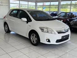 Weiß Gebraucht 2011 Toyota Auris Hybrid Life Limousine | 9.990 € (Fairer Preis)