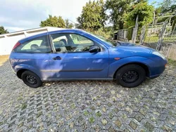 Blau Gebraucht 1999 Ford Focus Trend Limousine | 1.500 € (Fairer Preis)