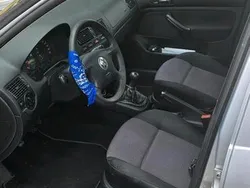 Grau Gebraucht 2001 VW Golf IV Edition Kleinwagen | 1.400 €