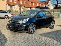 Schwarz Gebraucht 2013 Kia Rio Spirit Limousine | 5.900 € (Fairer Preis)