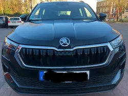 Schwarz Gebraucht 2022 Skoda Karoq Ambition SUV | 18.500 € (Superpreis)