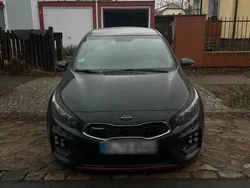Schwarz Gebraucht 2015 Kia Ceed GT Limousine | 10.999 €