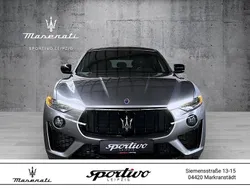 Grau Gebraucht 2021 Maserati Levante SUV | 68.111 € (Etwas zu teuer)