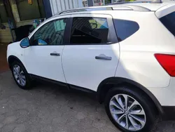 Weiß Gebraucht 2009 Nissan Qashqai SUV | 5.990 € (Guter Preis)