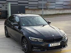 Schwarz Gebraucht 2019 BMW 330 Sport Line Limousine | 26.700 € (Fairer Preis)