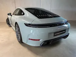 Grün Neu 2025 Porsche 911 Carrera T Coupé | 166.349 € (Fairer Preis)