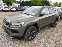 Grün Gebraucht 2022 Jeep Compass SUV | 28.470 € (Fairer Preis)